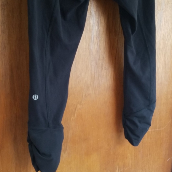 Cropped Lululemon black size 4 - Picture 5 of 8